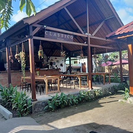 Classico Italiano Bed and Breakfast Gili Air Exterior foto